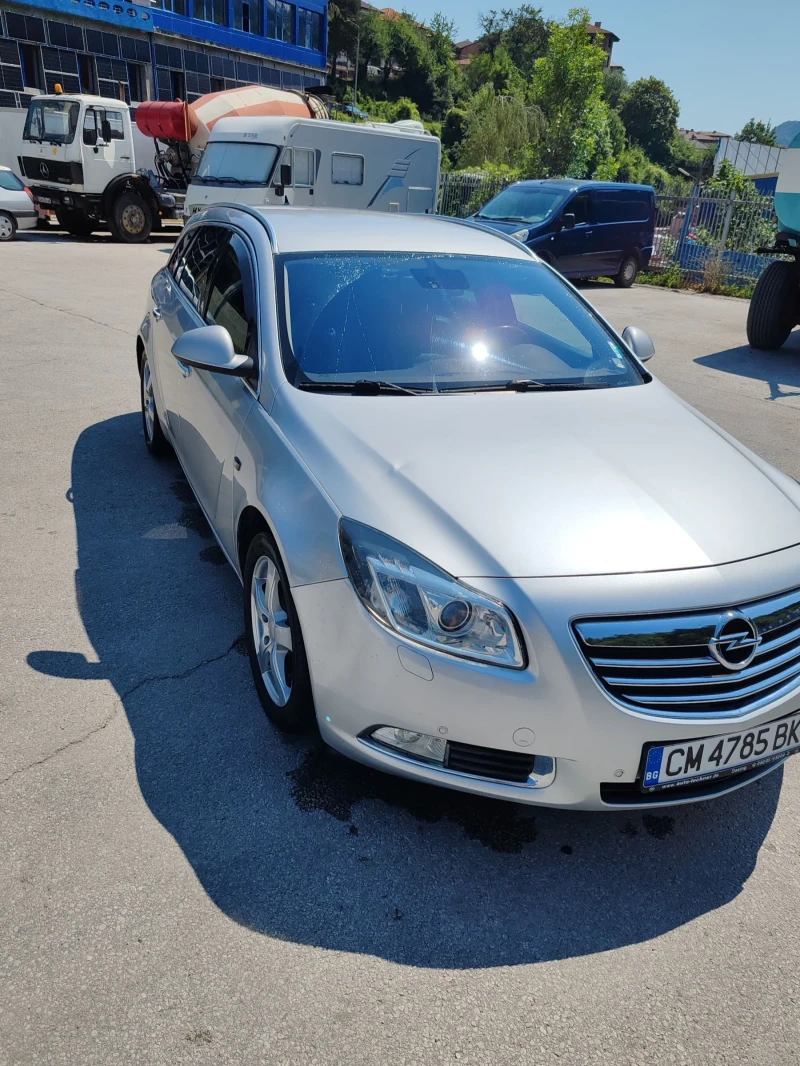 Opel Insignia, снимка 2 - Автомобили и джипове - 51235923