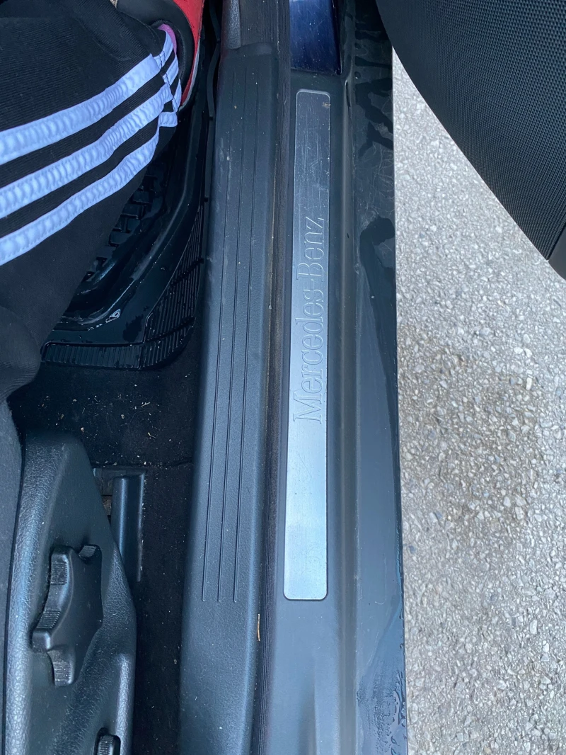 Mercedes-Benz C 220, снимка 9 - Автомобили и джипове - 52545846