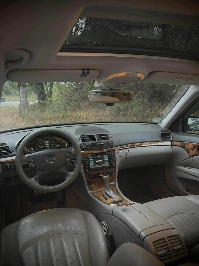 Mercedes-Benz E 350 3.5 v6, снимка 9 - Автомобили и джипове - 53181622