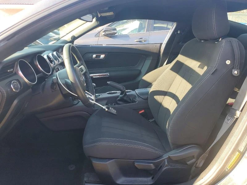 Ford Mustang 2.3L 4 Rear-wheel drive - изображение 10