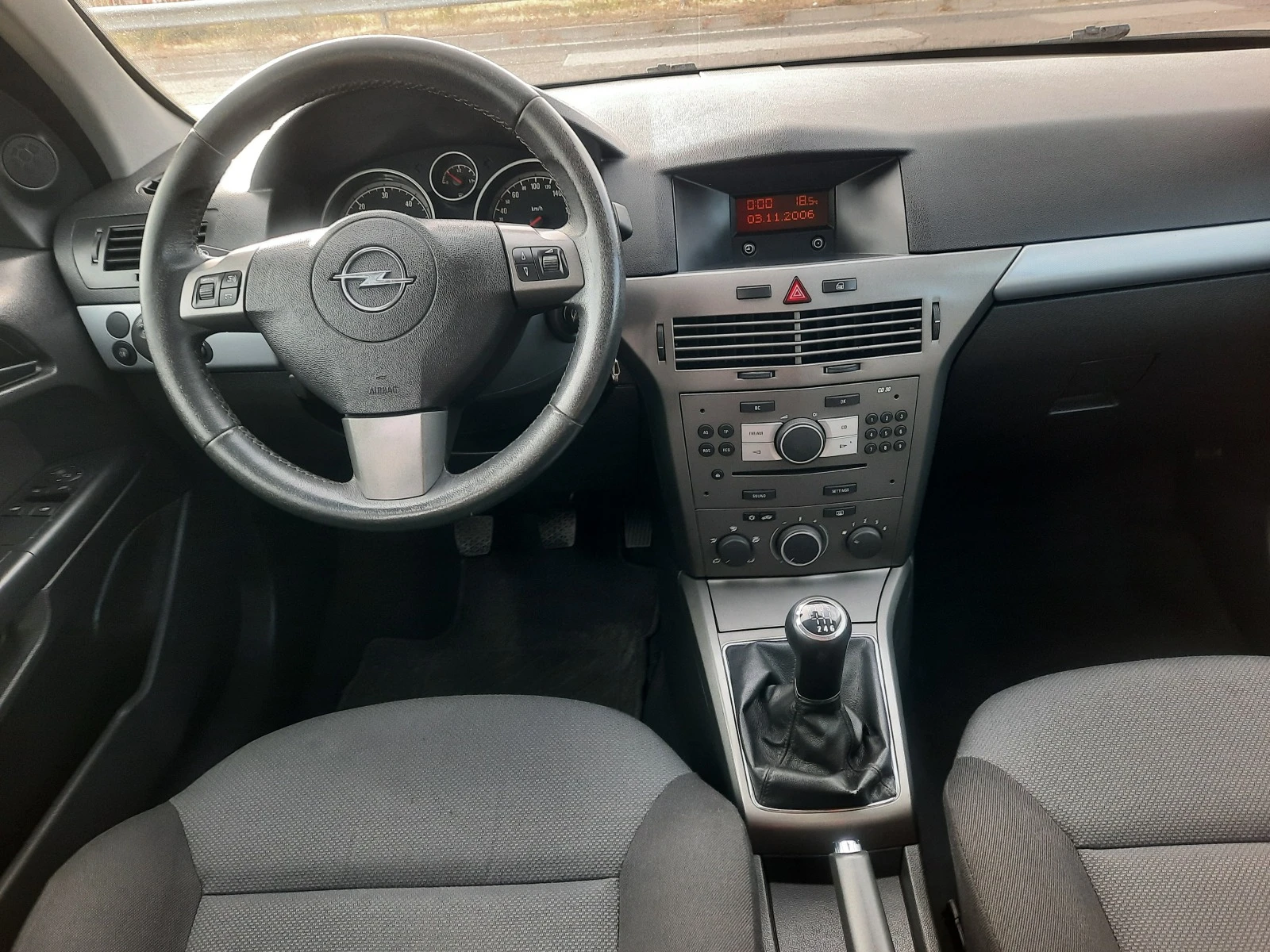 Opel Astra 1, 9CDTI - изображение 9