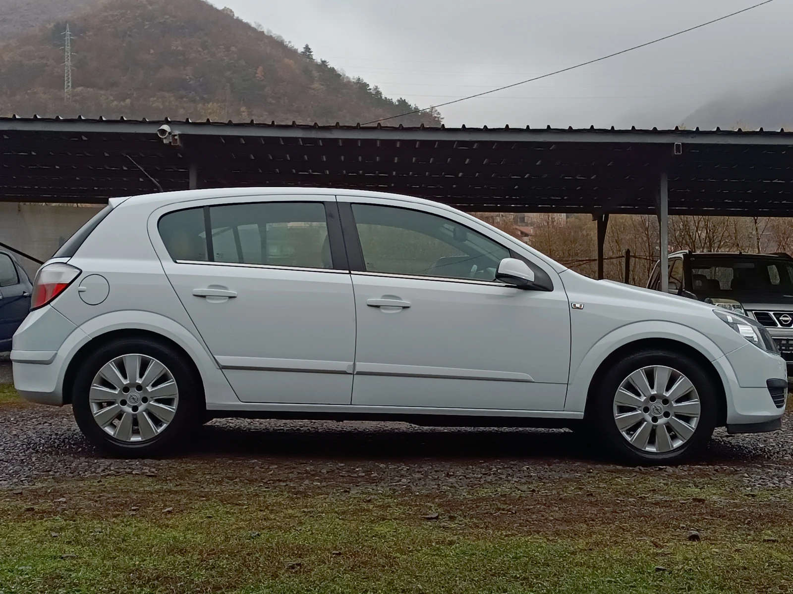 Opel Astra 1.9CDTI-120кс-6 скорости-КЛИМАТРОНИК- - изображение 2