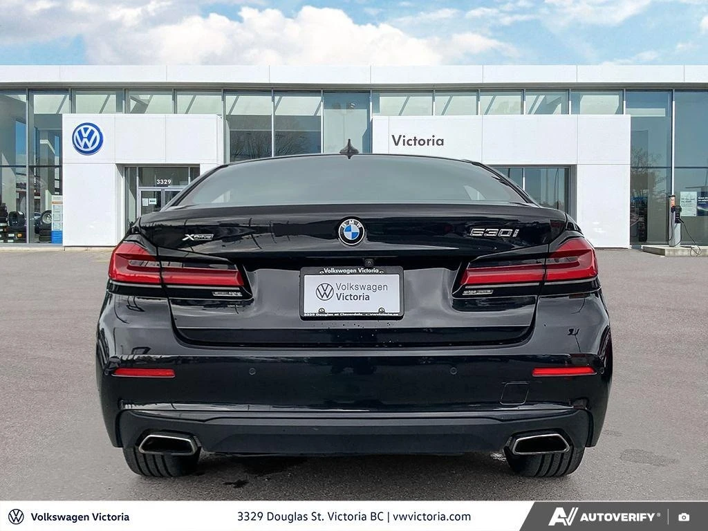 BMW 530 * xDrive Sedan * CARFAX * БЕЗ ПЪРВОНАЧАЛНА ВНОСКА - изображение 5