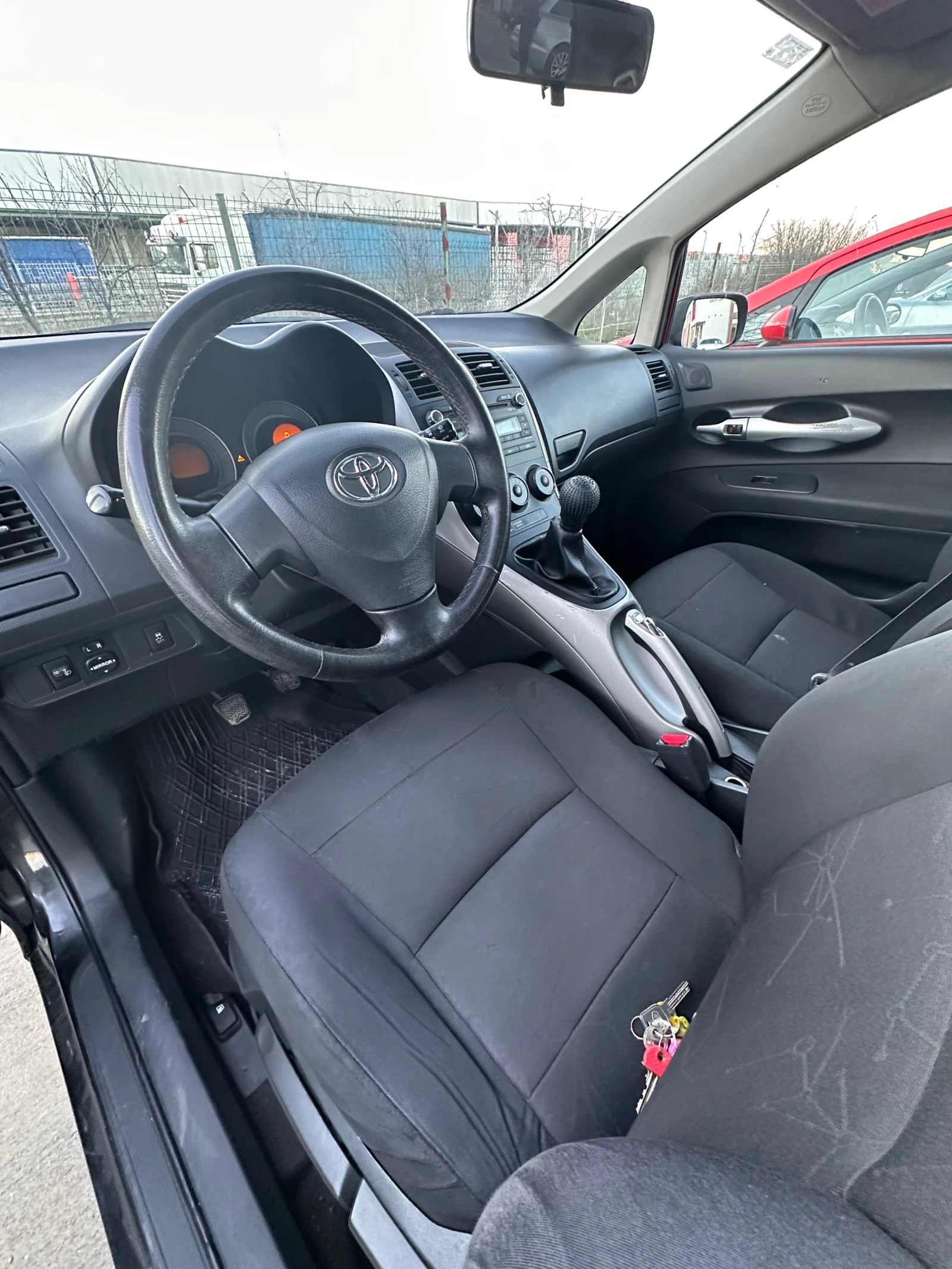 Toyota Auris 1.4 VVT - I | Mobile.bg � ����������� 14