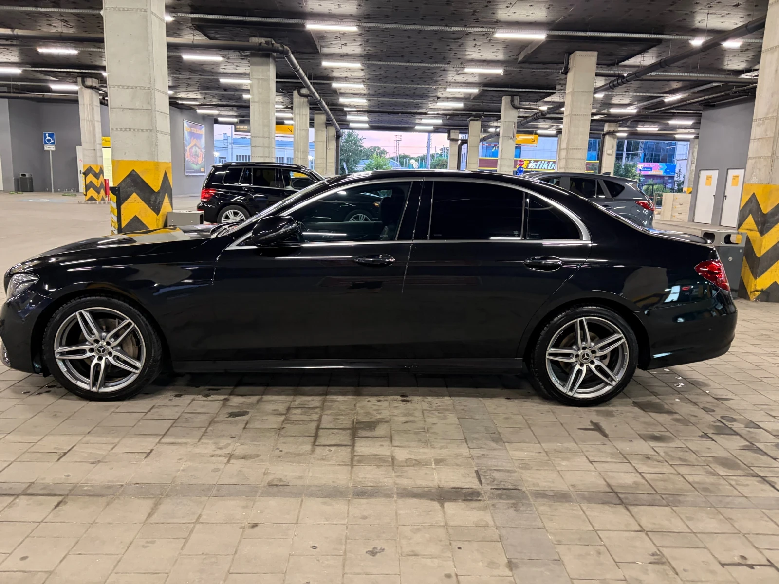 Mercedes-Benz E 220, снимка 9 - Автомобили и джипове - 55412266