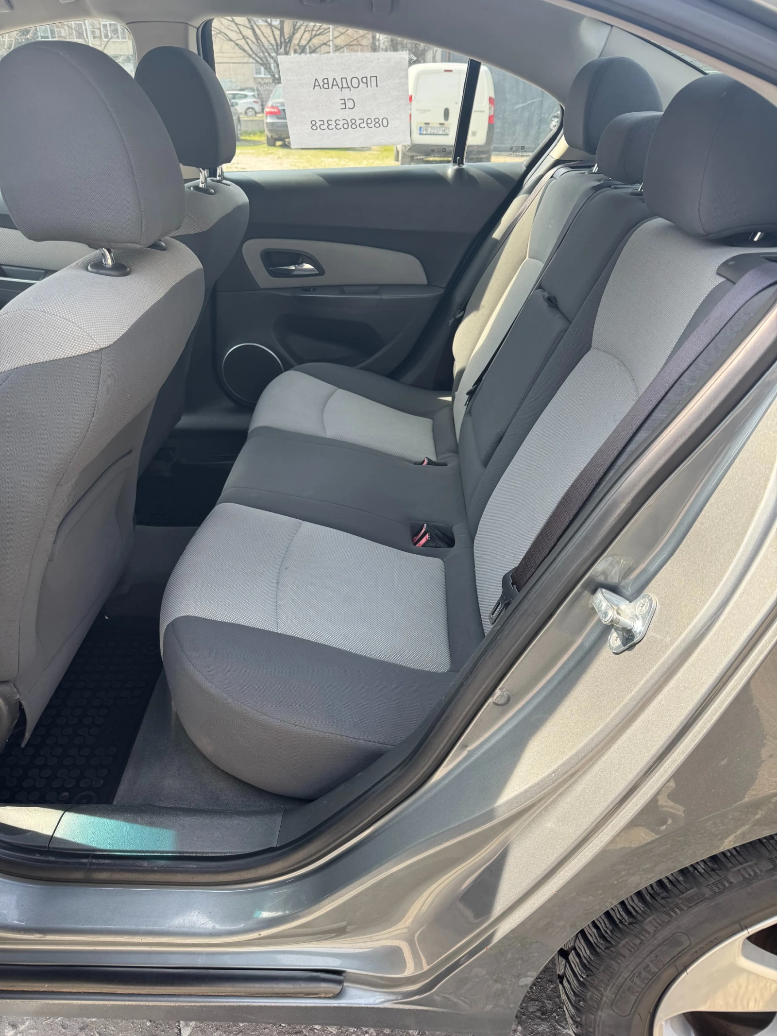 Chevrolet Cruze 1.6, снимка 9 - Автомобили и джипове - 53872855