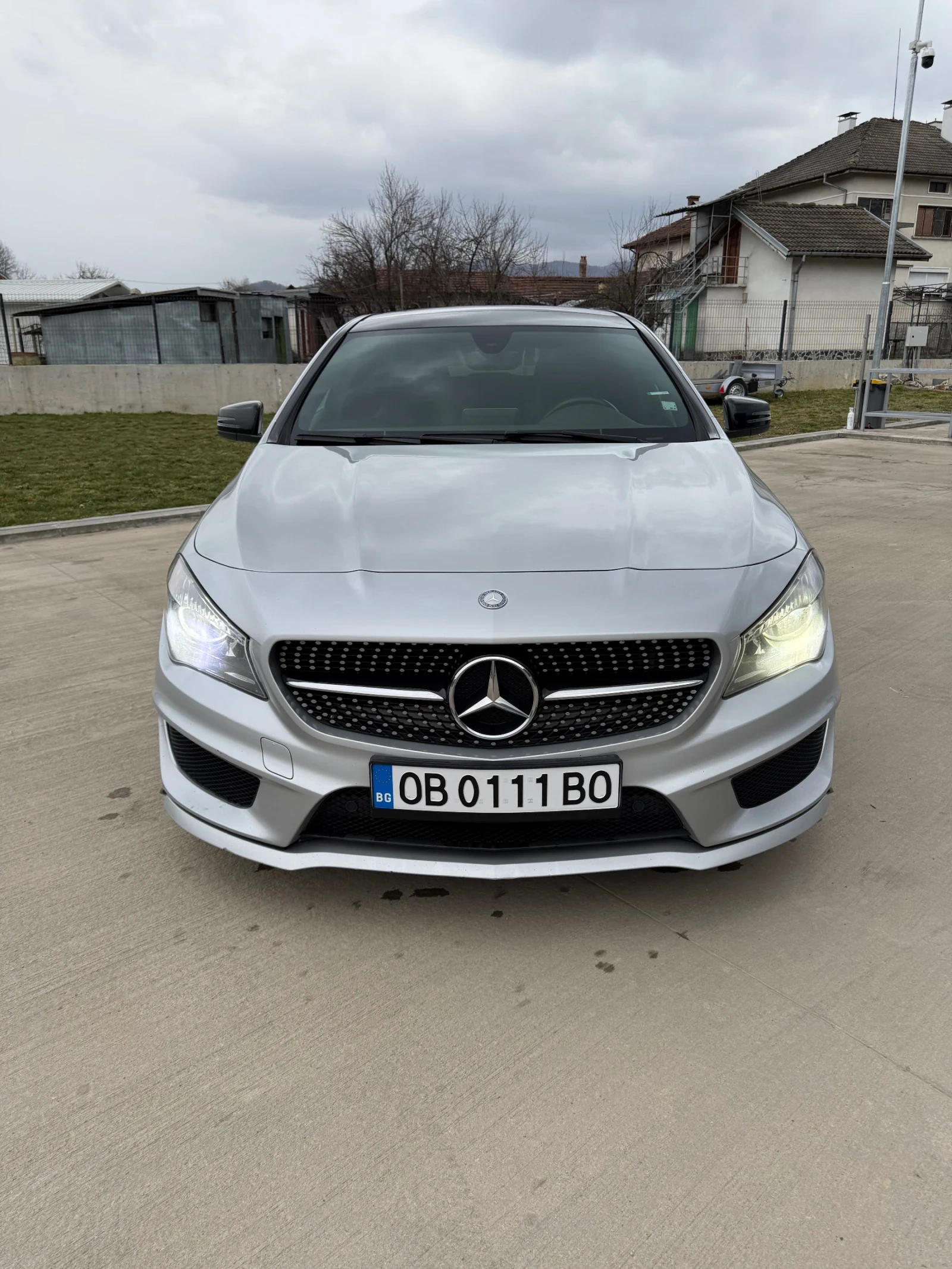 Mercedes-Benz CLA 220, снимка 4 - Автомобили и джипове - 53890506