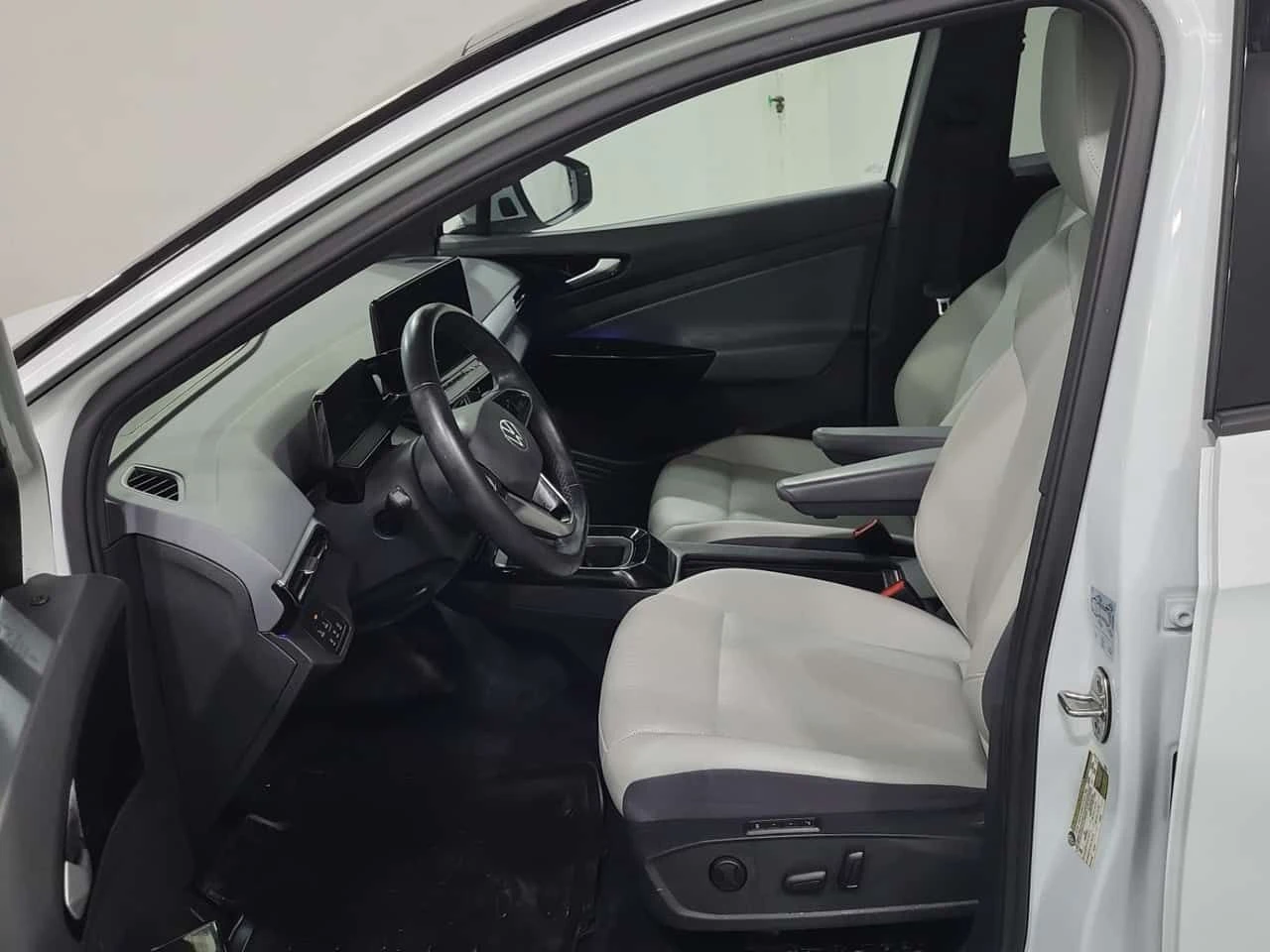 VW ID.4 PRO/CARFAX/ПАНОРАМА/2 КЛЮЧА/ПОДГРЕВ/4х4, снимка 8 - Автомобили и джипове - 53954418