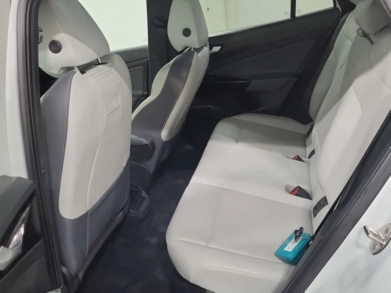 VW ID.4 PRO/CARFAX/ПАНОРАМА/2 КЛЮЧА/ПОДГРЕВ/4х4, снимка 12 - Автомобили и джипове - 53954418