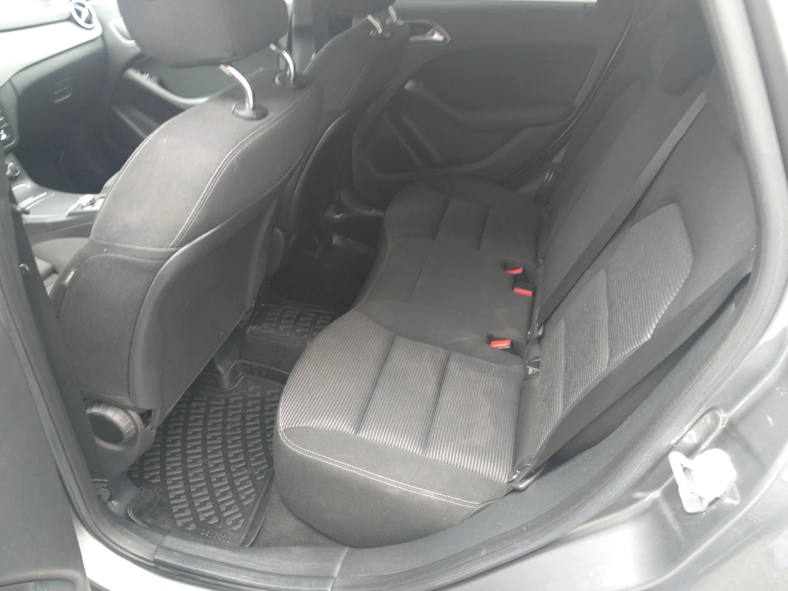 Mercedes-Benz B 180 1, 5cdi, снимка 10 - Автомобили и джипове - 54104881