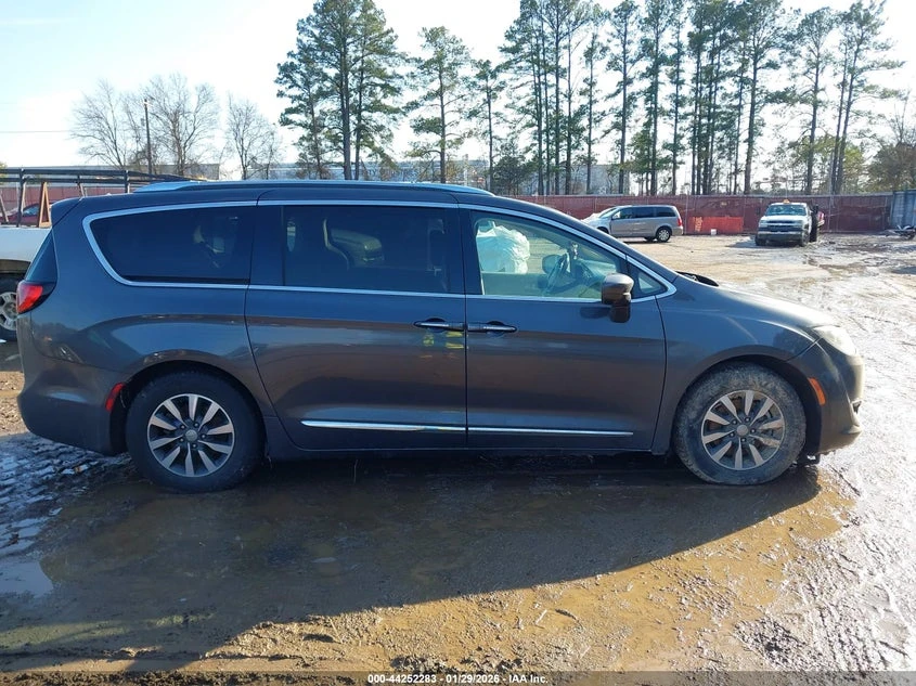 Chrysler Pacifica 3.6L V-6 DOHC, VVT, 287HP Front Wheel Drive | Mobile.bg � ����������� 13