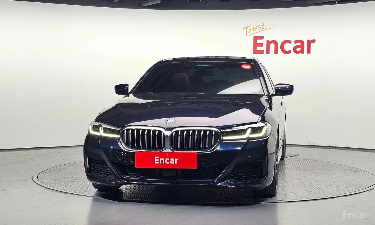 BMW 520 MPACK* HARMAN* HEADUP* СЛ.ЛЕНТИ* М.ТОЧКА* AMBIENT, снимка 2 - Автомобили и джипове - 54450695