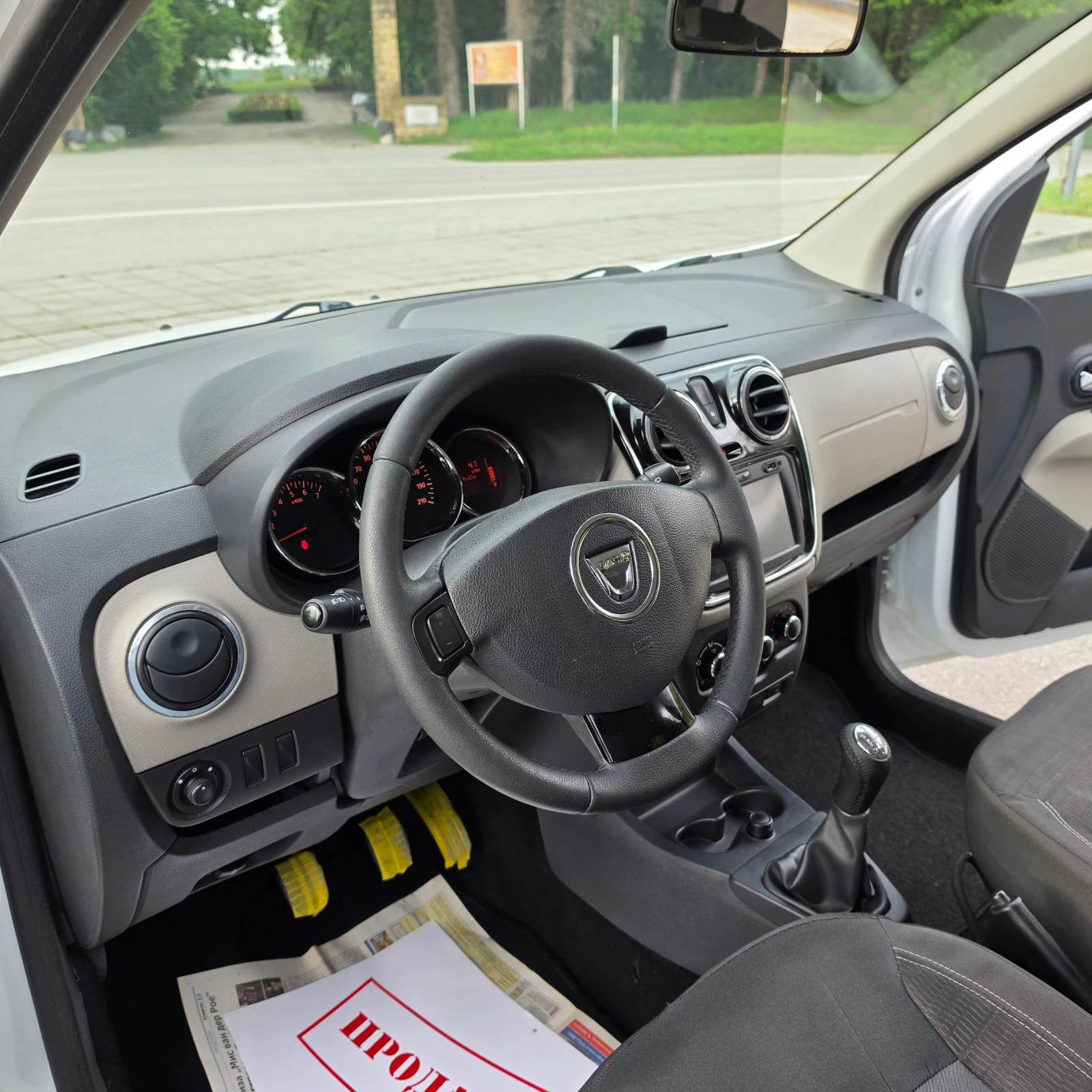 Dacia Lodgy 1.5DCI, снимка 6 - Автомобили и джипове - 54744490