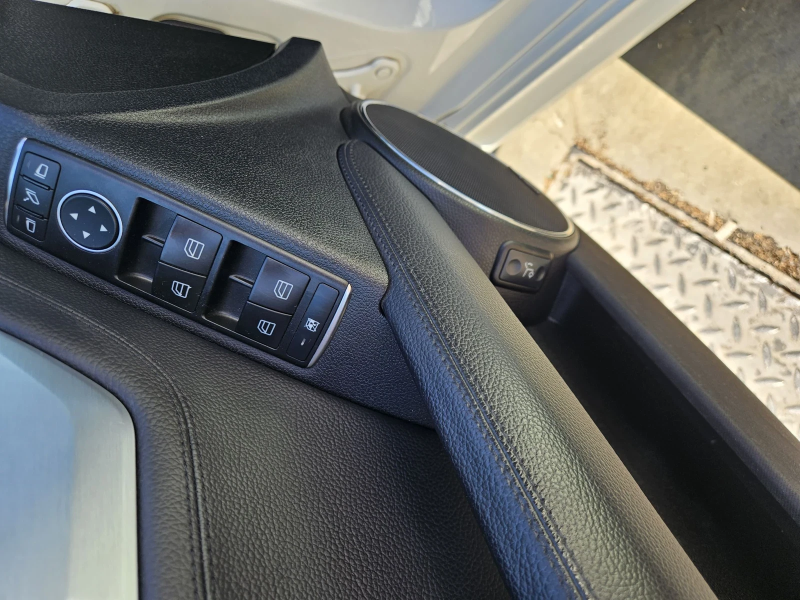 Mercedes-Benz C 220 AMG optic Avangard, снимка 14 - Автомобили и джипове - 55161825