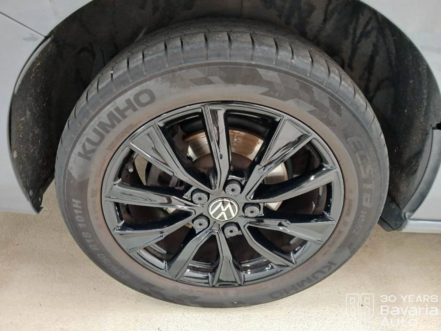 VW Multivan Edition long DSG Easy Open Basic, снимка 17 - Автомобили и джипове - 55472885