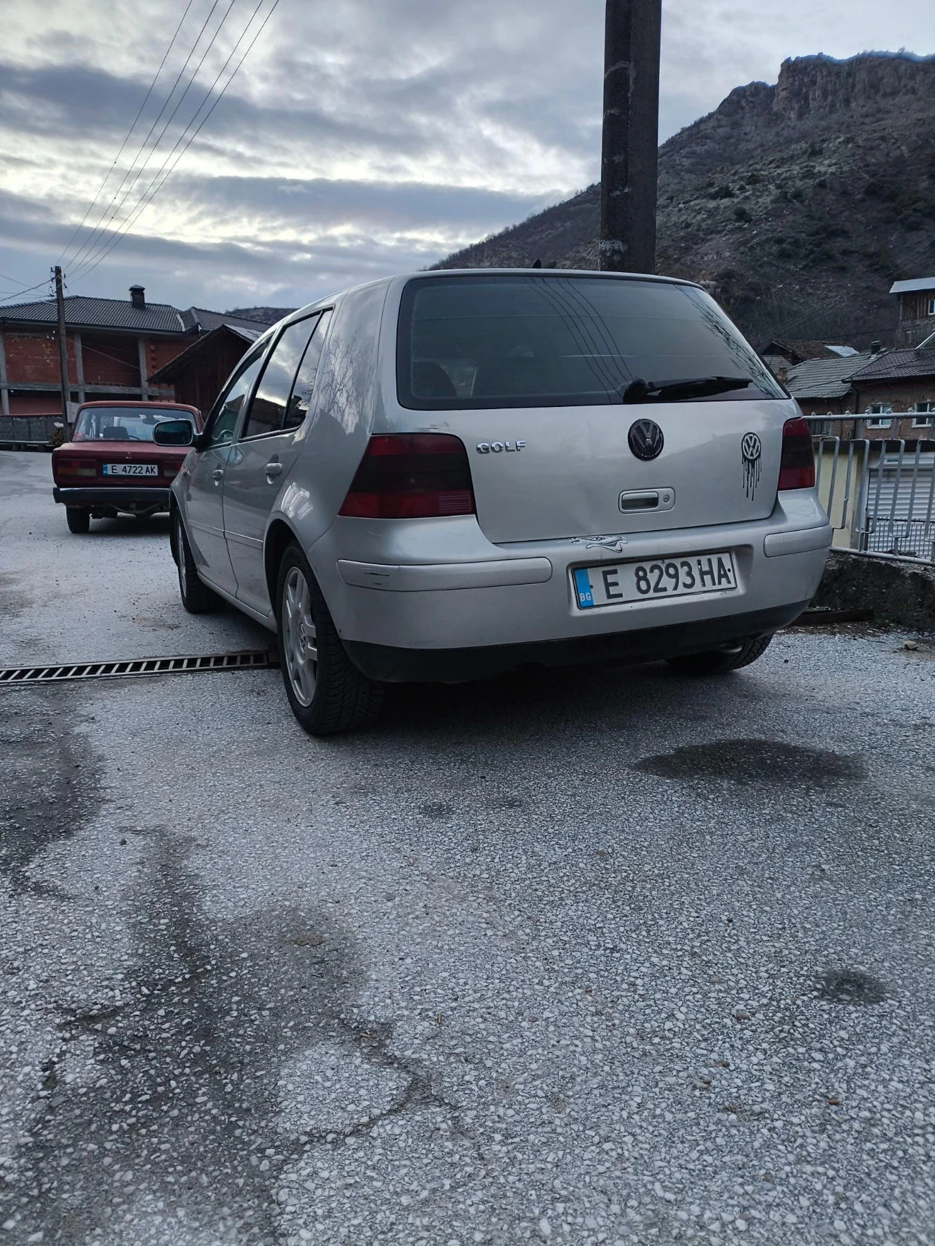 VW Golf 1.9 TDI, снимка 2 - Автомобили и джипове - 55674505