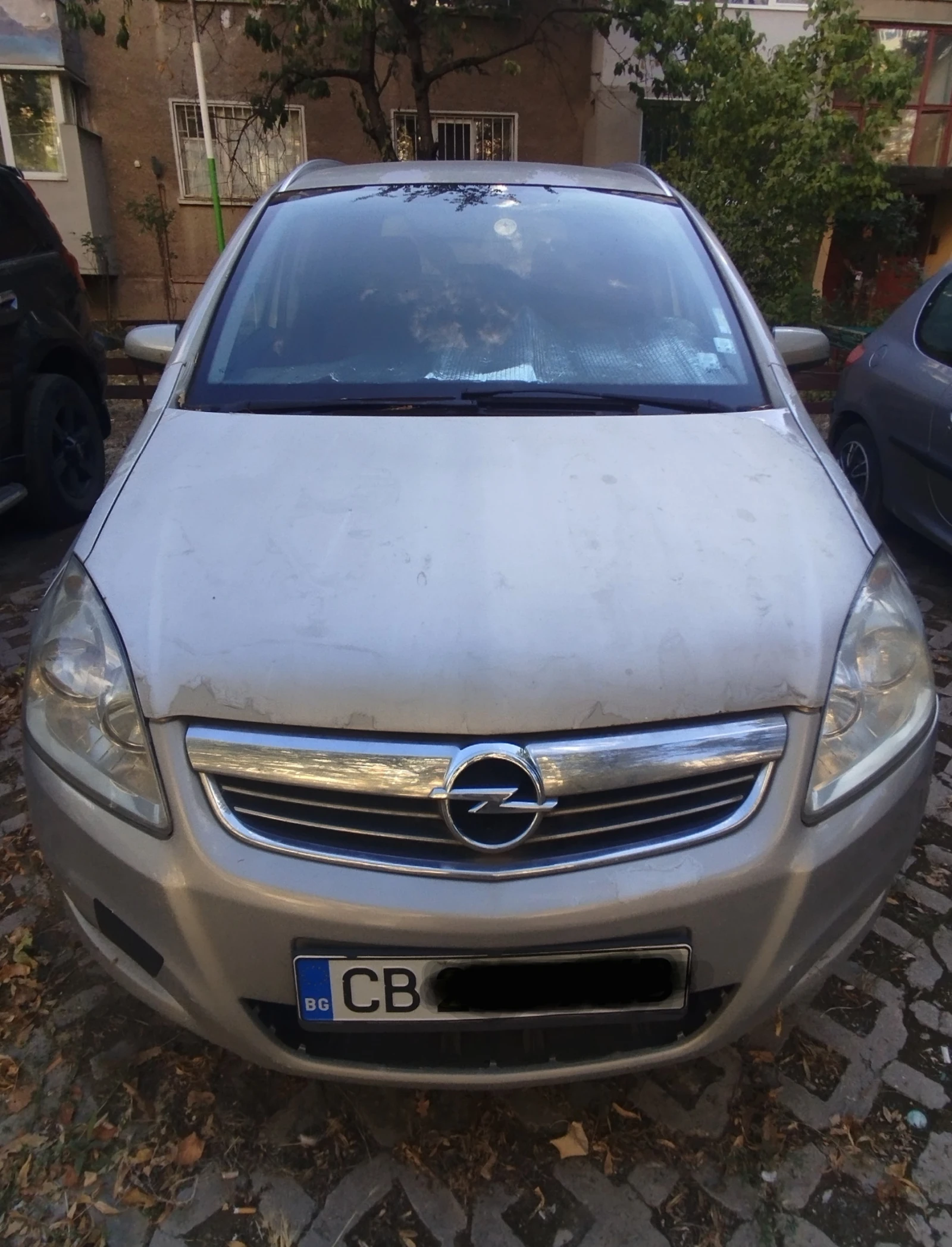 Opel Zafira B, снимка 4 - Автомобили и джипове - 56151461