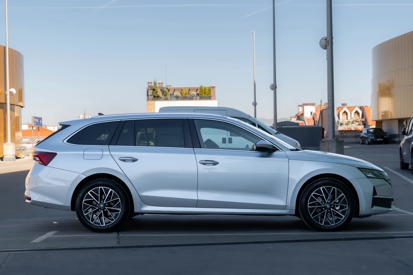 Skoda Octavia Edition 130 , снимка 7 - Автомобили и джипове - 56435425