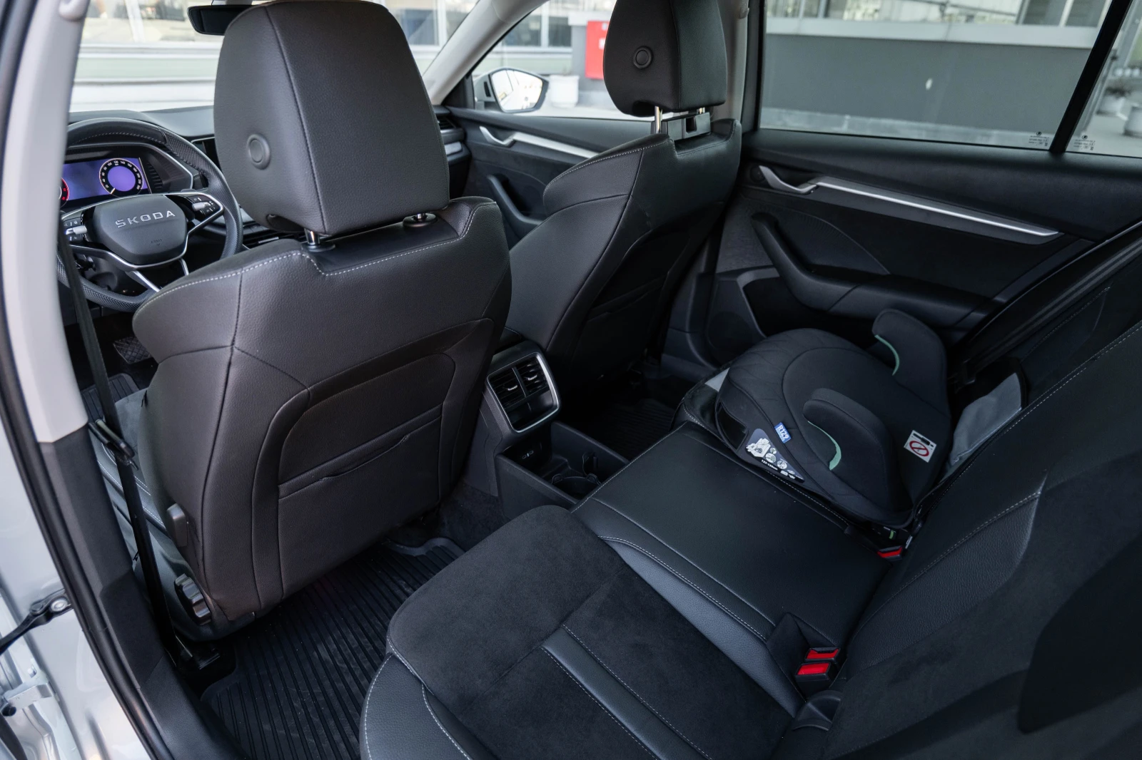 Skoda Octavia Edition 130 , снимка 12 - Автомобили и джипове - 56435425