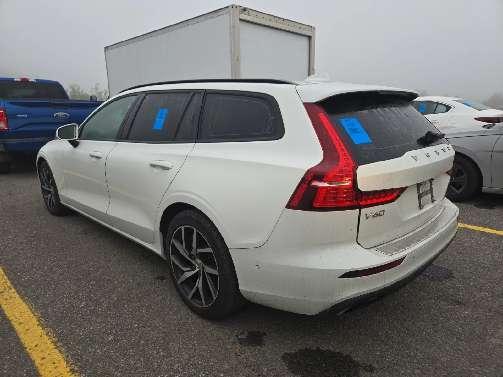 Volvo V60 Momentum AWD* Подгрев* Пано* 360 Камери, снимка 3 - Автомобили и джипове - 56407943
