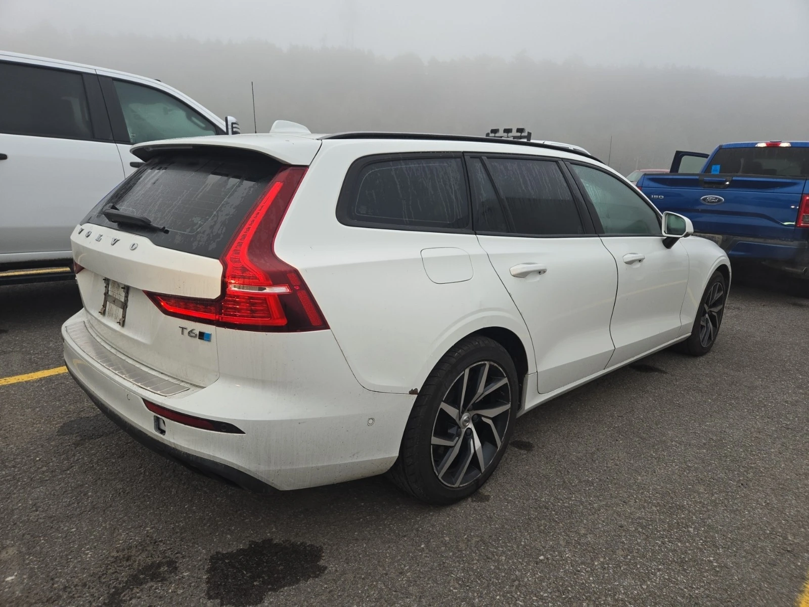 Volvo V60 Momentum AWD* Подгрев* Пано* 360 Камери, снимка 5 - Автомобили и джипове - 56407943