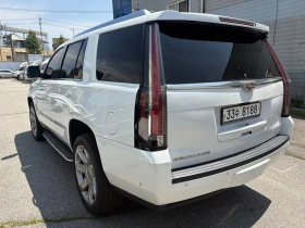 Cadillac Escalade 6.2* ЛЮК* 360* ПОДГРЕВ ВОЛАН* ЕЛ. БАГАЖНИК* КРАЙНА - 24499 € / 47915.88 лв. - 43552833 4