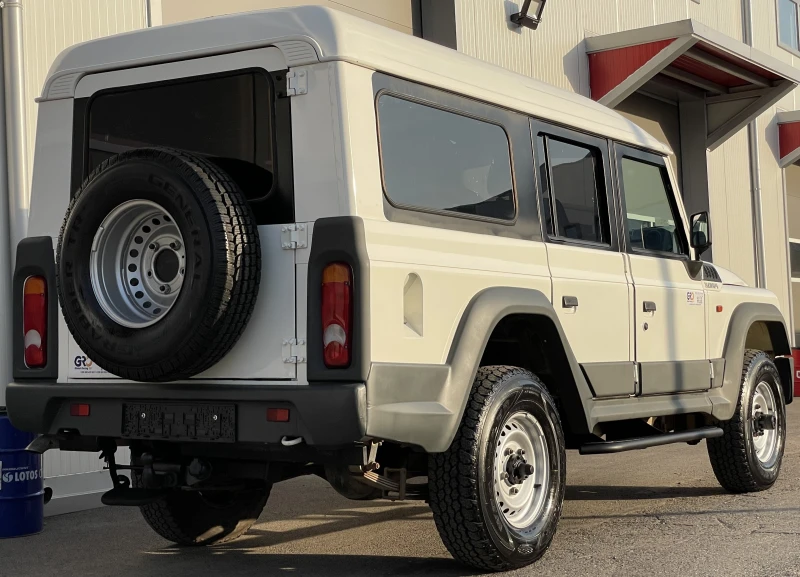 Land Rover Defender IVECO MASSIF 3.0 HPI Diesel , снимка 5 - Автомобили и джипове - 47115799