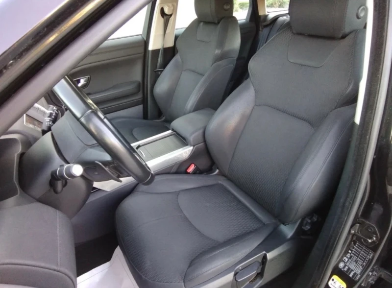 Land Rover Range Rover Evoque, снимка 8 - Автомобили и джипове - 52449527