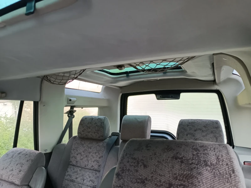 Land Rover Discovery, снимка 6 - Автомобили и джипове - 52743918