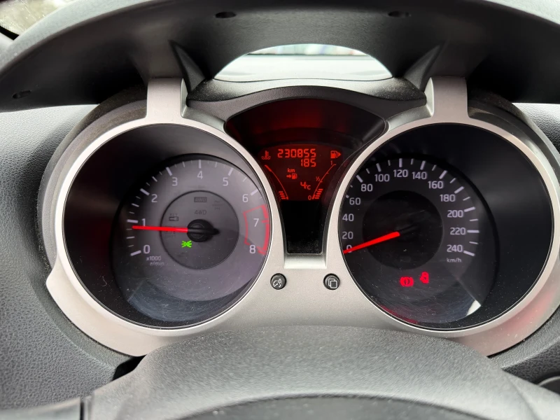 Nissan Juke, снимка 7 - Автомобили и джипове - 52858026