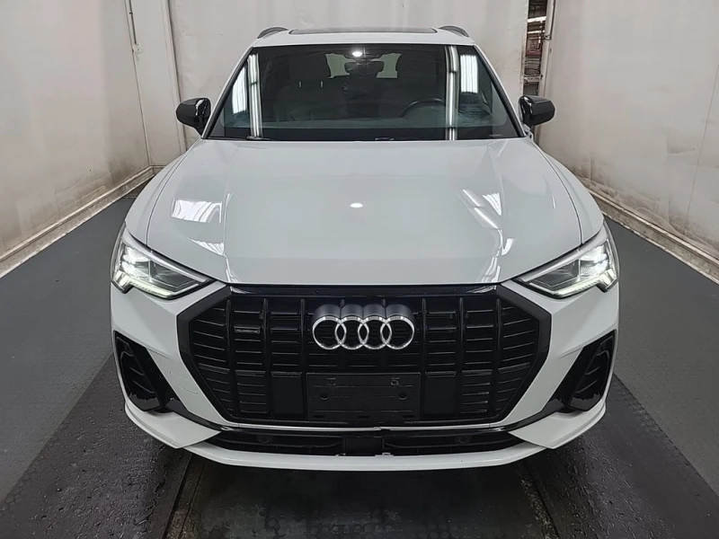 Audi Q3 * S LINE PREMIUM PLUS * CARFAX * ЦЕНА ДО БГ, снимка 2 - Автомобили и джипове - 53205813