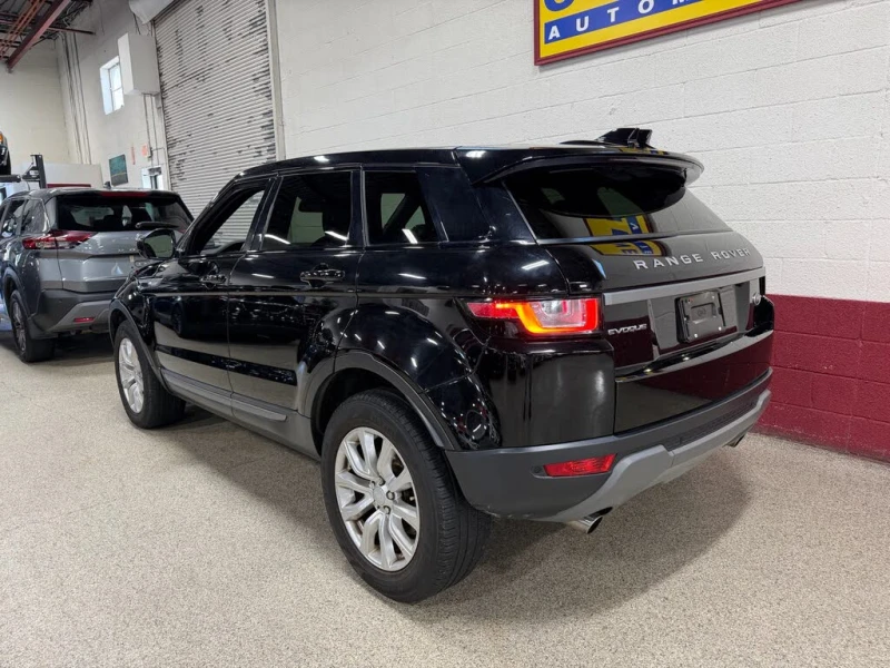 Land Rover Range Rover Evoque SE* AWD* АвтоКредит* (ЦЕНА ДО БГ), снимка 5 - Автомобили и джипове - 53539379