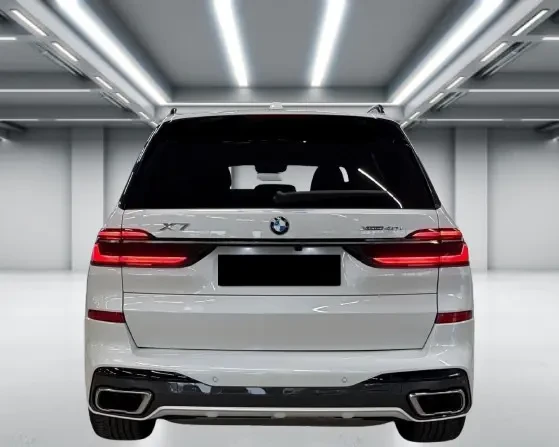 BMW X7 40i xDrive = M-Sport = Shadow Line Гаранция, снимка 2 - Автомобили и джипове - 53902696