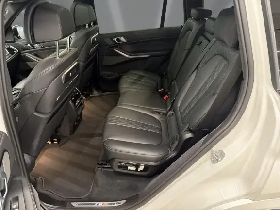 BMW X7 40i xDrive = M-Sport = Shadow Line Гаранция, снимка 12 - Автомобили и джипове - 53902696