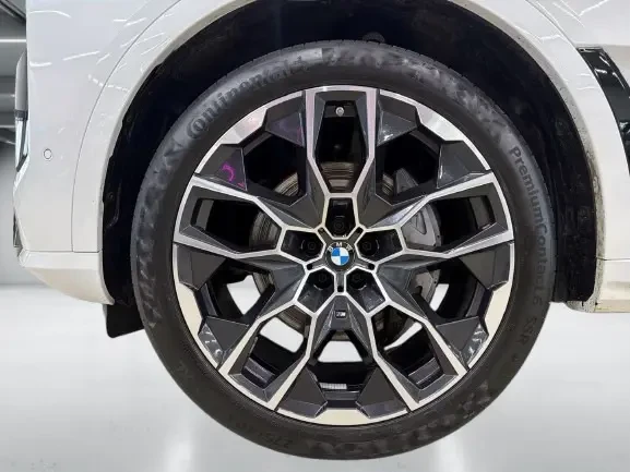 BMW X7 40i xDrive = M-Sport = Shadow Line Гаранция, снимка 5 - Автомобили и джипове - 53902696