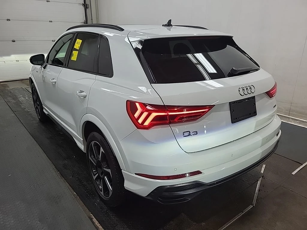 Audi Q3 * S LINE PREMIUM PLUS * CARFAX * ЦЕНА ДО БГ - изображение 6