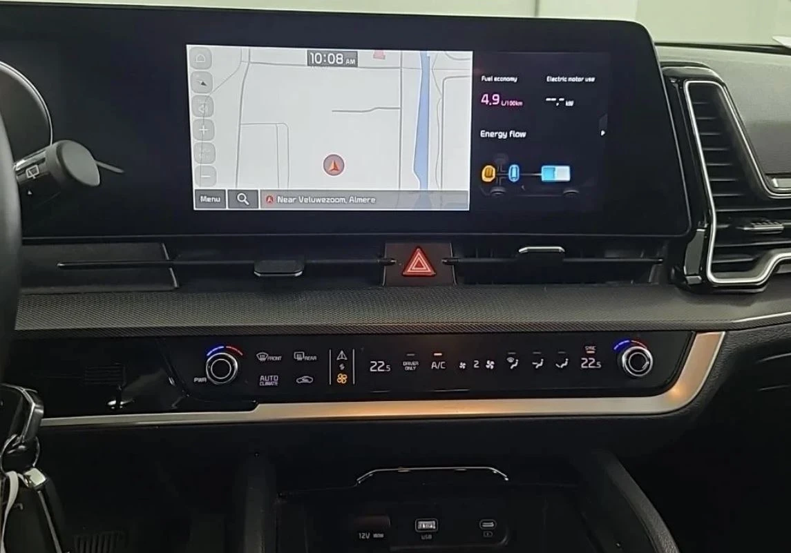 Kia Sportage 1.6 T-GDi Hybrid , снимка 8 - Автомобили и джипове - 53965274