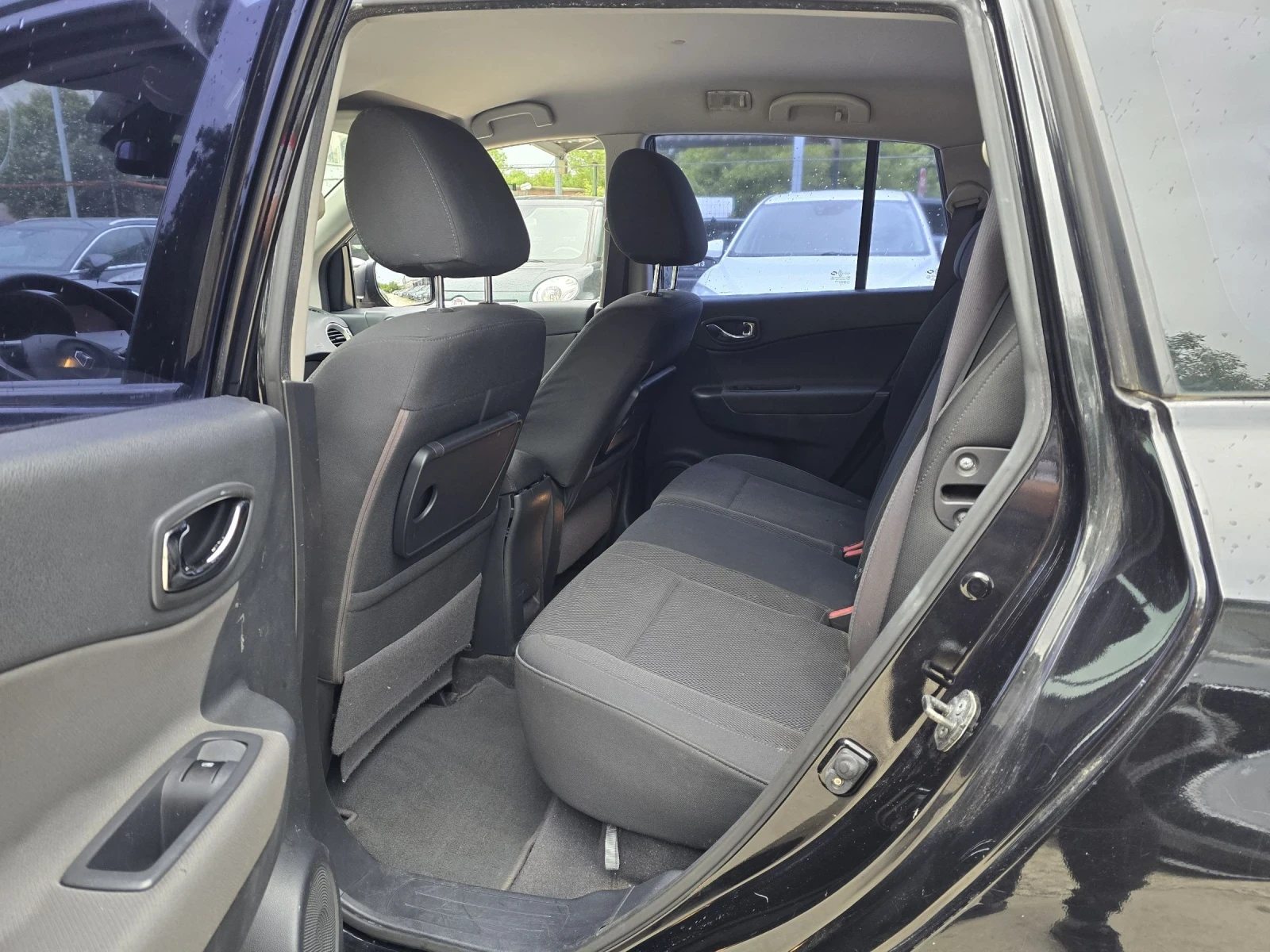 Renault Koleos 2.0D 150к.с 4х4 Топ състояние , снимка 11 - Автомобили и джипове - 54574601