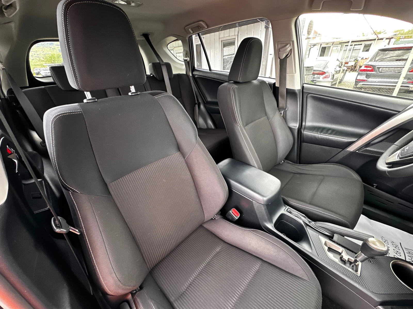 Toyota Rav4 2.2D4D 150к.с 4х4 Автомат, снимка 9 - Автомобили и джипове - 55223493