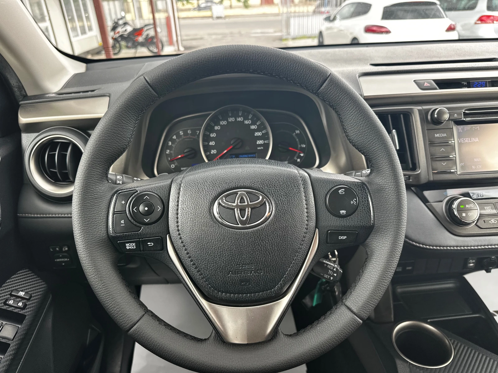 Toyota Rav4 2.2D4D 150к.с 4х4 Автомат, снимка 11 - Автомобили и джипове - 55223493