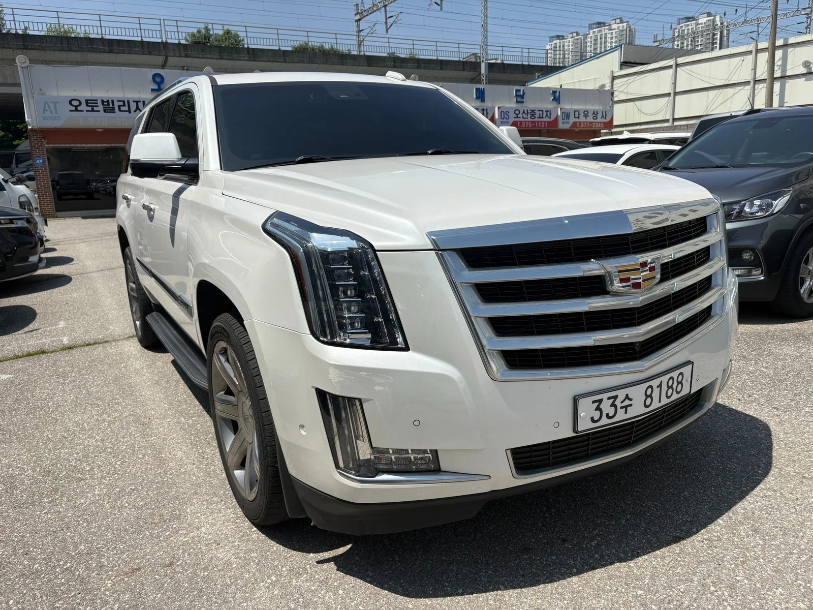 Cadillac Escalade 6.2* ЛЮК* 360* ПОДГРЕВ ВОЛАН* ЕЛ. БАГАЖНИК* КРАЙНА, снимка 2 - Автомобили и джипове - 55367098