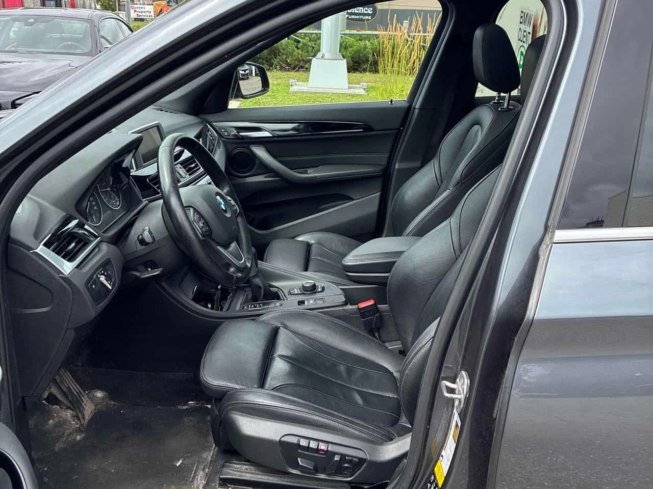 BMW X1 * xDrive28i * АВТОКРЕДИТ БЕЗ ПЪРВОНАЧАЛНА ВНОСКА* , снимка 12 - Автомобили и джипове - 55471362