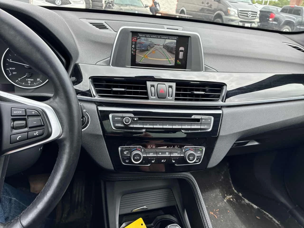 BMW X1 * xDrive28i * АВТОКРЕДИТ БЕЗ ПЪРВОНАЧАЛНА ВНОСКА* , снимка 9 - Автомобили и джипове - 55471362