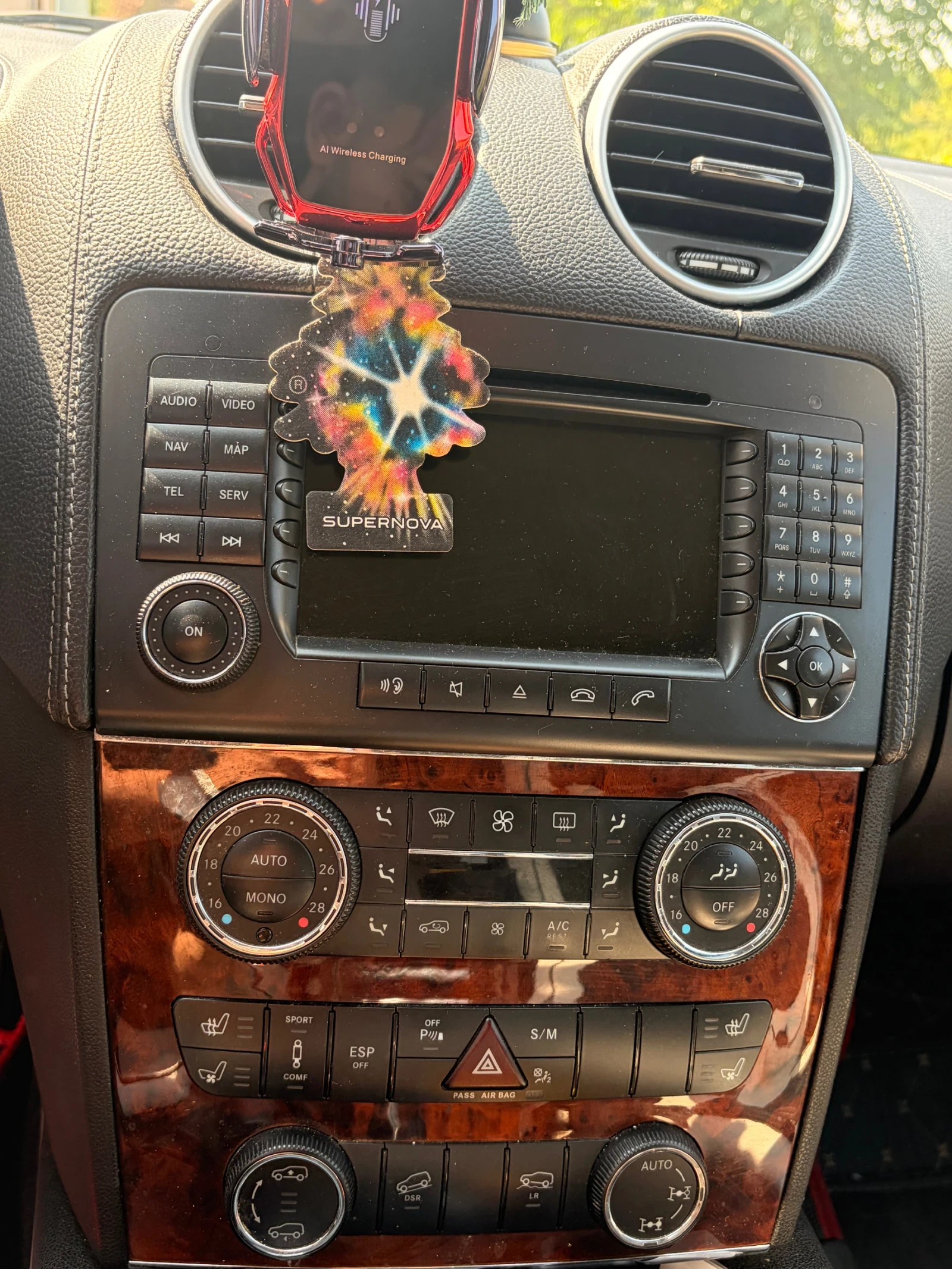 Mercedes-Benz GL 320, снимка 9 - Автомобили и джипове - 55600044