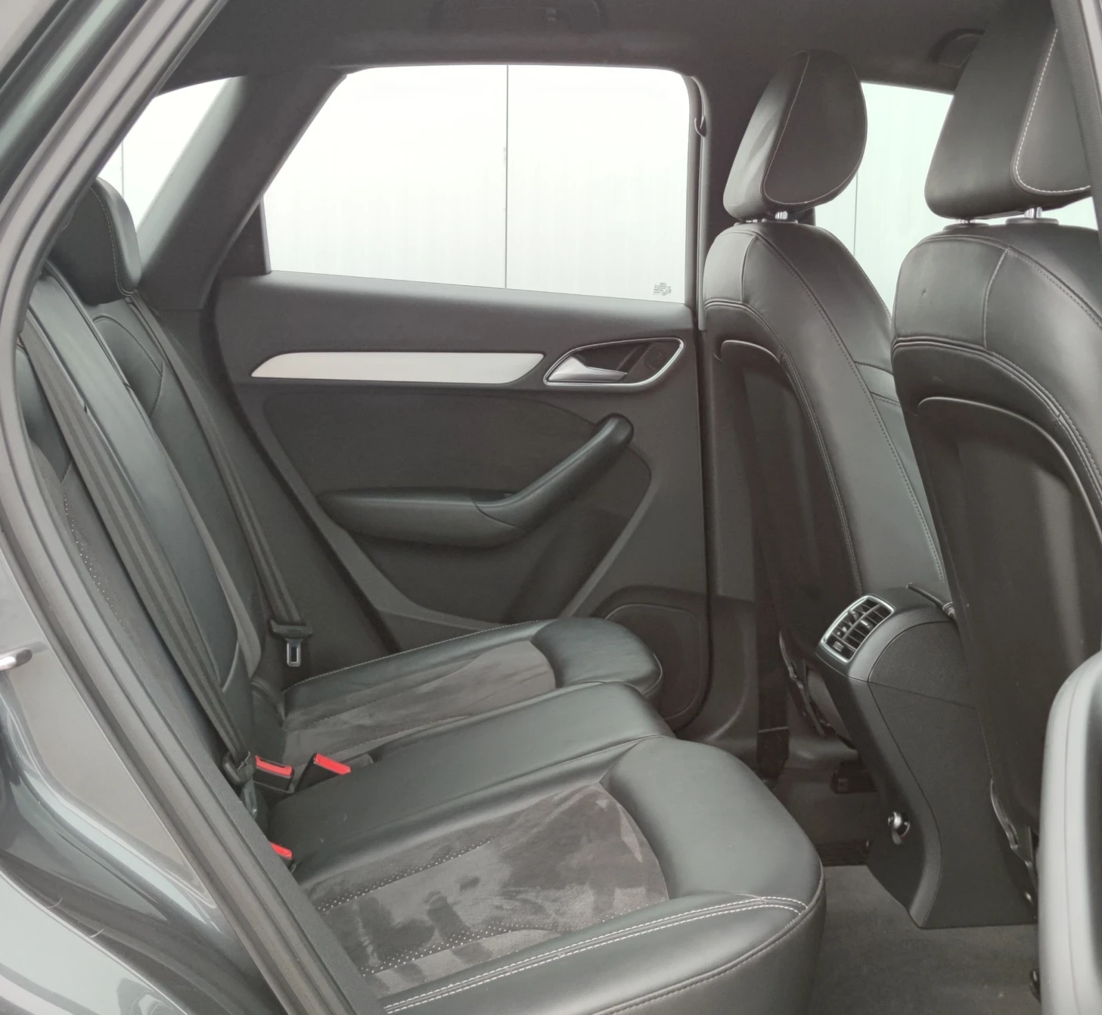 Audi Q3 * S-Line* Facelift* Quattro* , снимка 9 - Автомобили и джипове - 55711684
