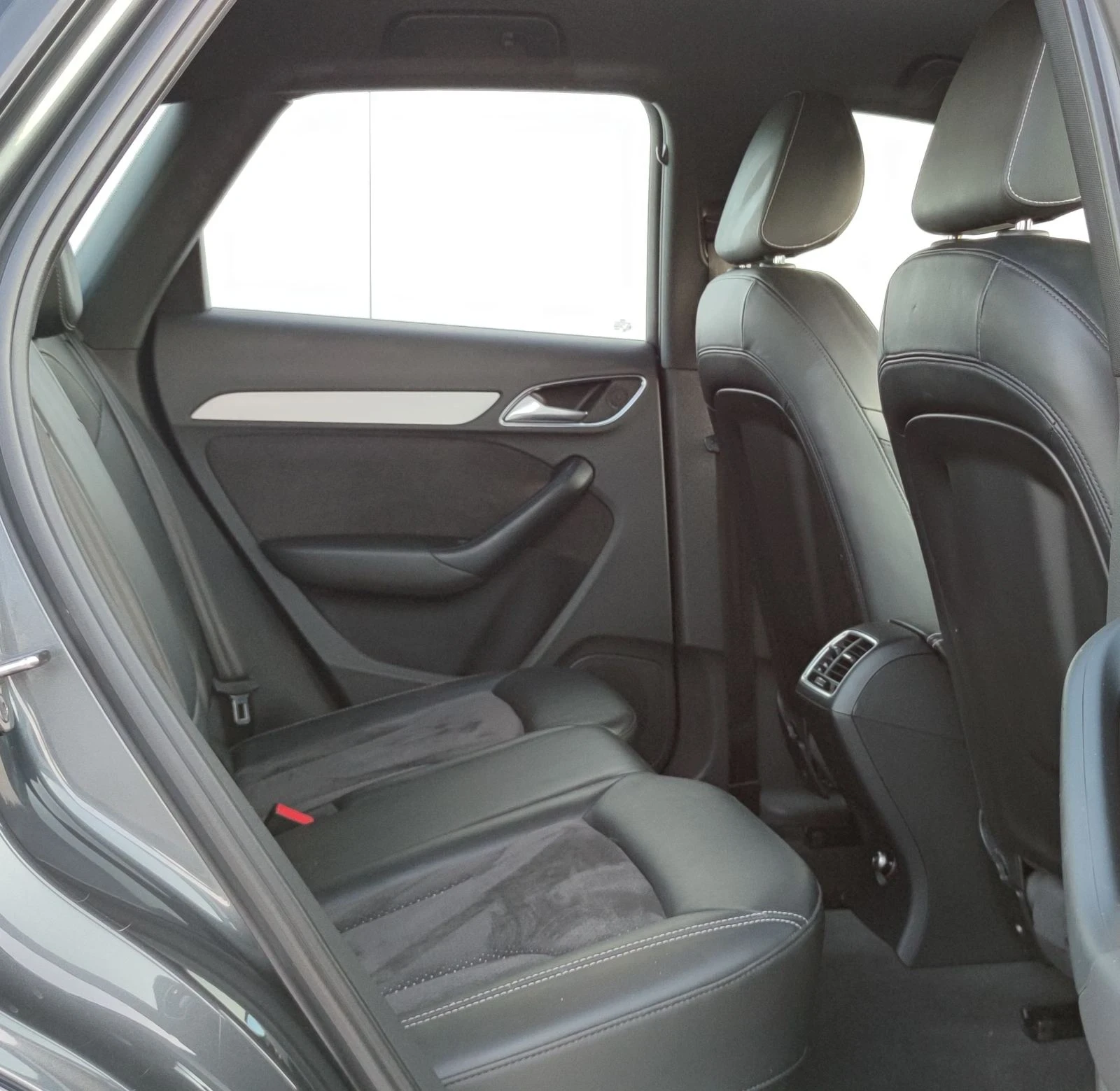 Audi Q3 * S-Line* Facelift* Quattro* , снимка 14 - Автомобили и джипове - 55711684