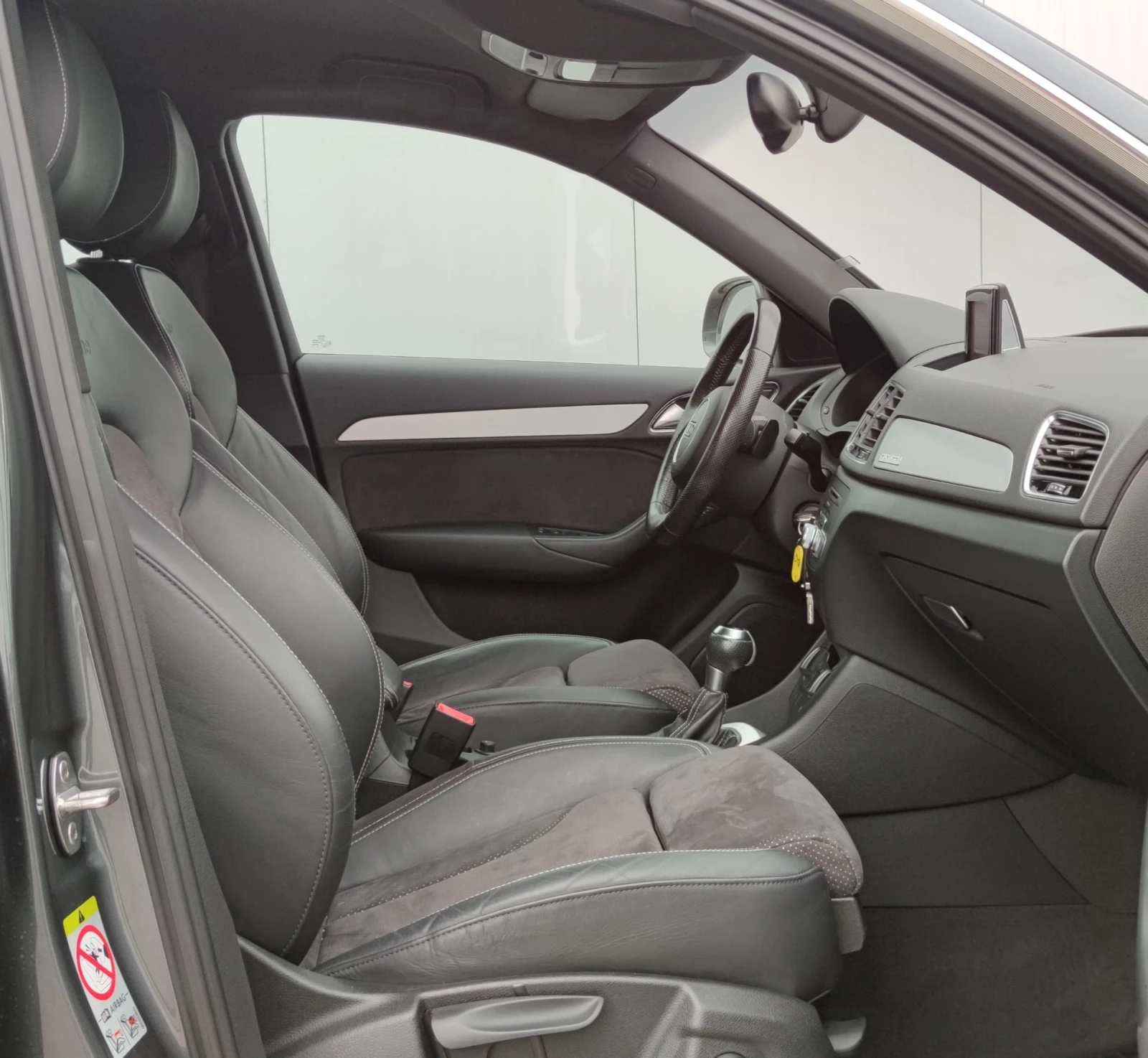 Audi Q3 * S-Line* Facelift* Quattro* , снимка 10 - Автомобили и джипове - 55711684