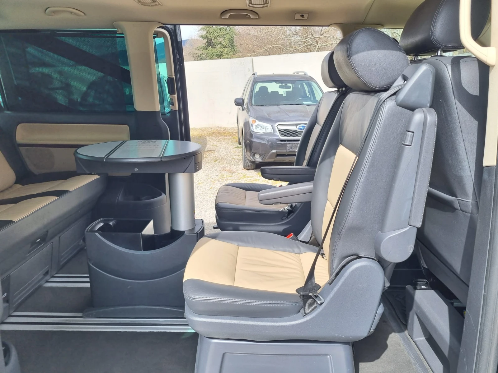 VW Multivan 2.0TDI* 4x4* DSG* HighLine, снимка 13 - Бусове и автобуси - 53899874