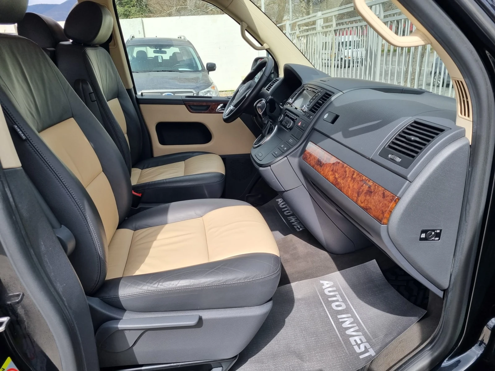 VW Multivan 2.0TDI* 4x4* DSG* HighLine, снимка 11 - Бусове и автобуси - 53899874