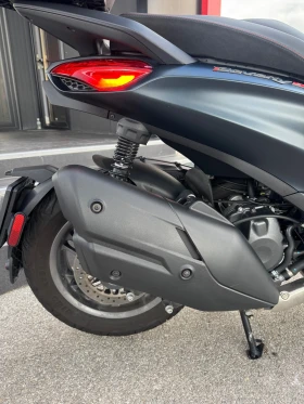 Piaggio Beverly 400S-ABS-ASR-8400км.-КАТО НОВ, снимка 10